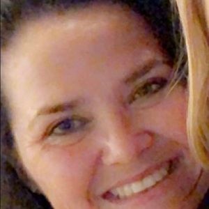 Meet your Posher, Desi